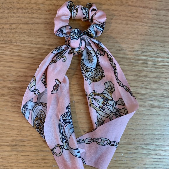 2 fancy hair ties - Picture 2 of 3